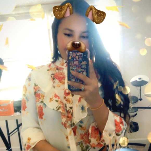 Meet your Posher, Esther - Picture 1 of 1